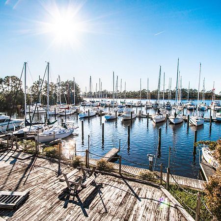 Waterwood Townhouses New Bern Bagian luar foto