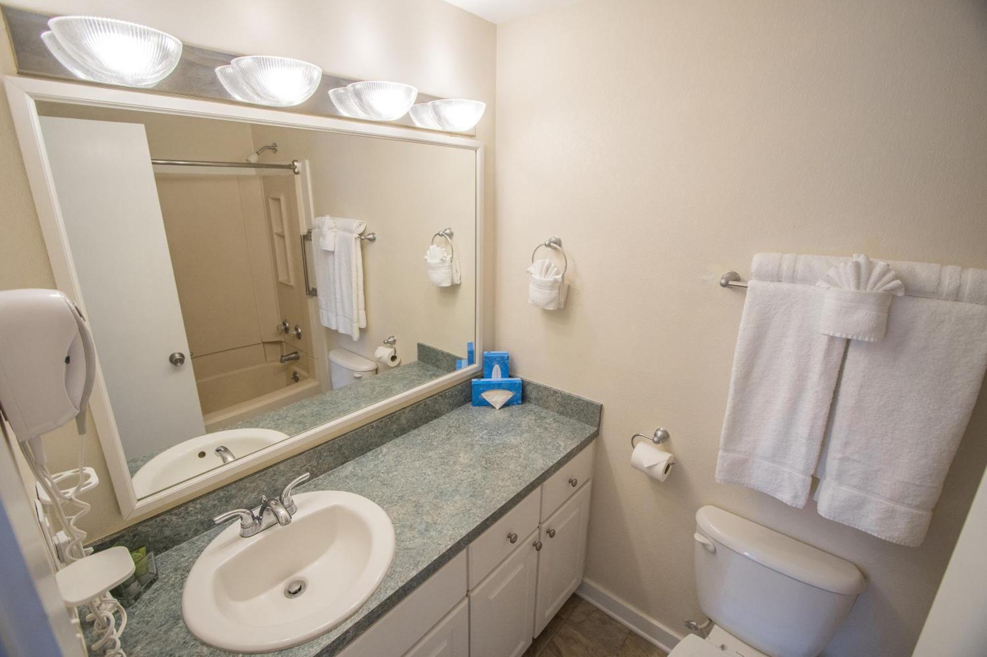 Waterwood Townhouses New Bern Bagian luar foto